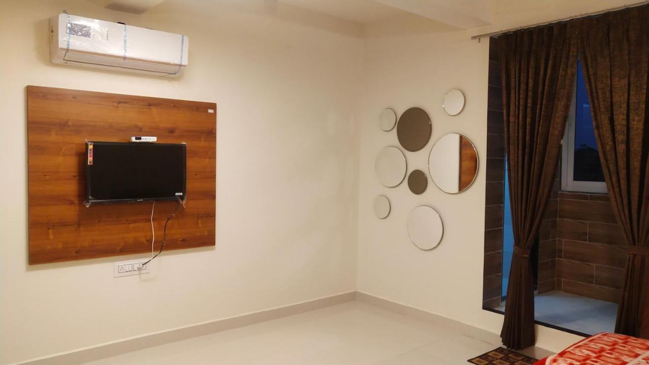 Hotel Kailash Virpur Luaran gambar